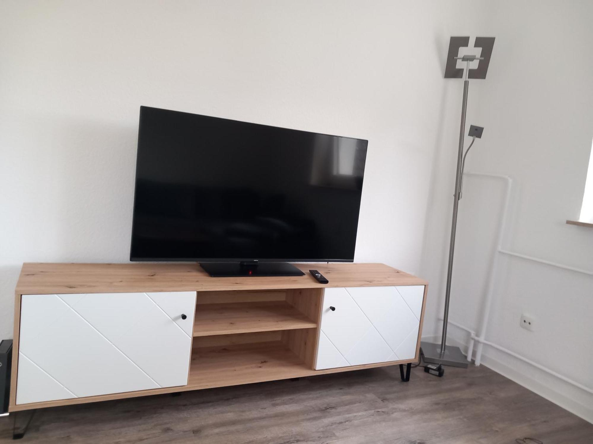 City Apartment Duisburg 1#Netflix &Wlan &Kingsize Bett &Kaffee Maschine & Central & 500M Innenhafen & 2 Min U Bahn ภายนอก รูปภาพ