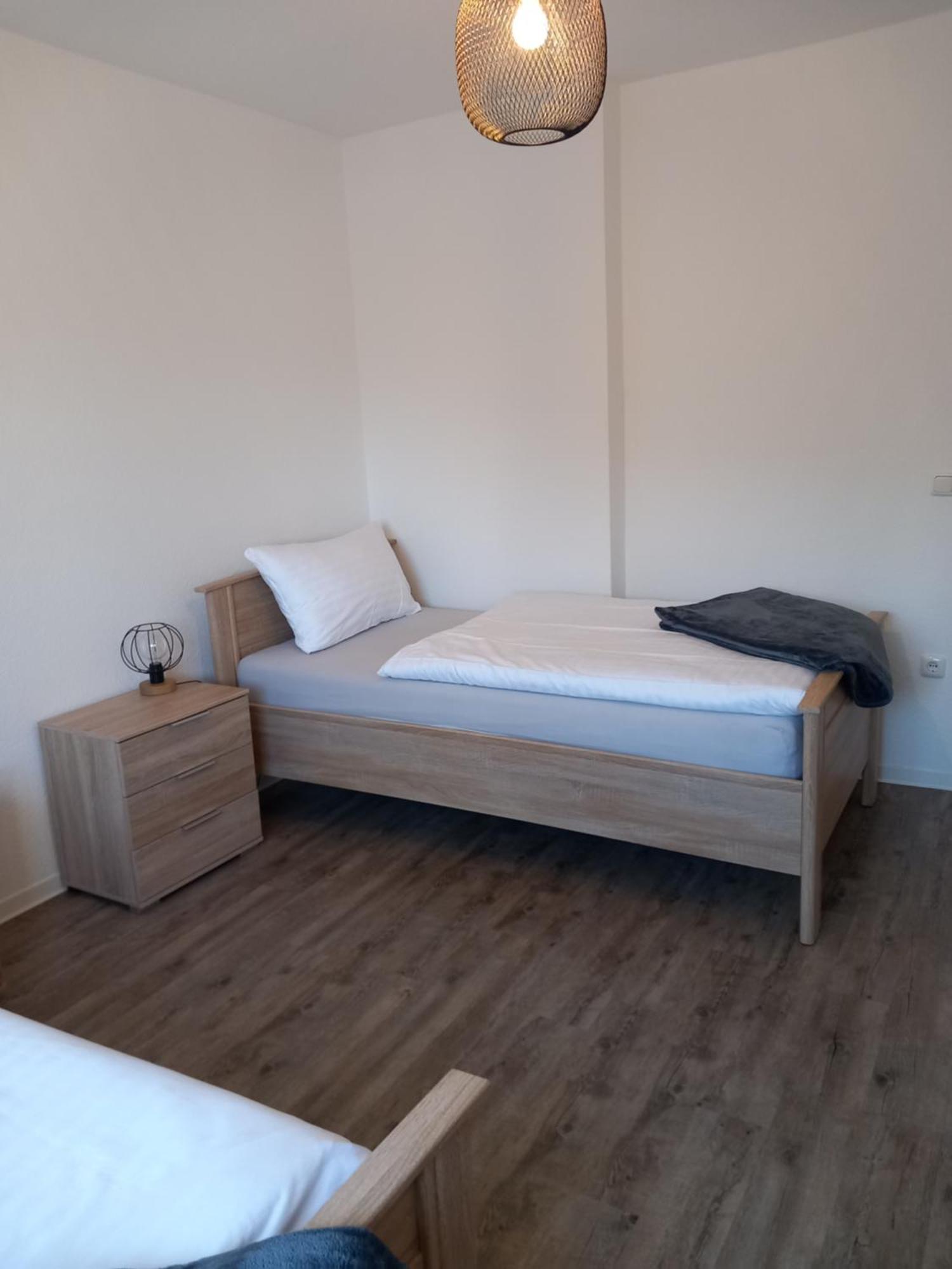 City Apartment Duisburg 1#Netflix &Wlan &Kingsize Bett &Kaffee Maschine & Central & 500M Innenhafen & 2 Min U Bahn ภายนอก รูปภาพ