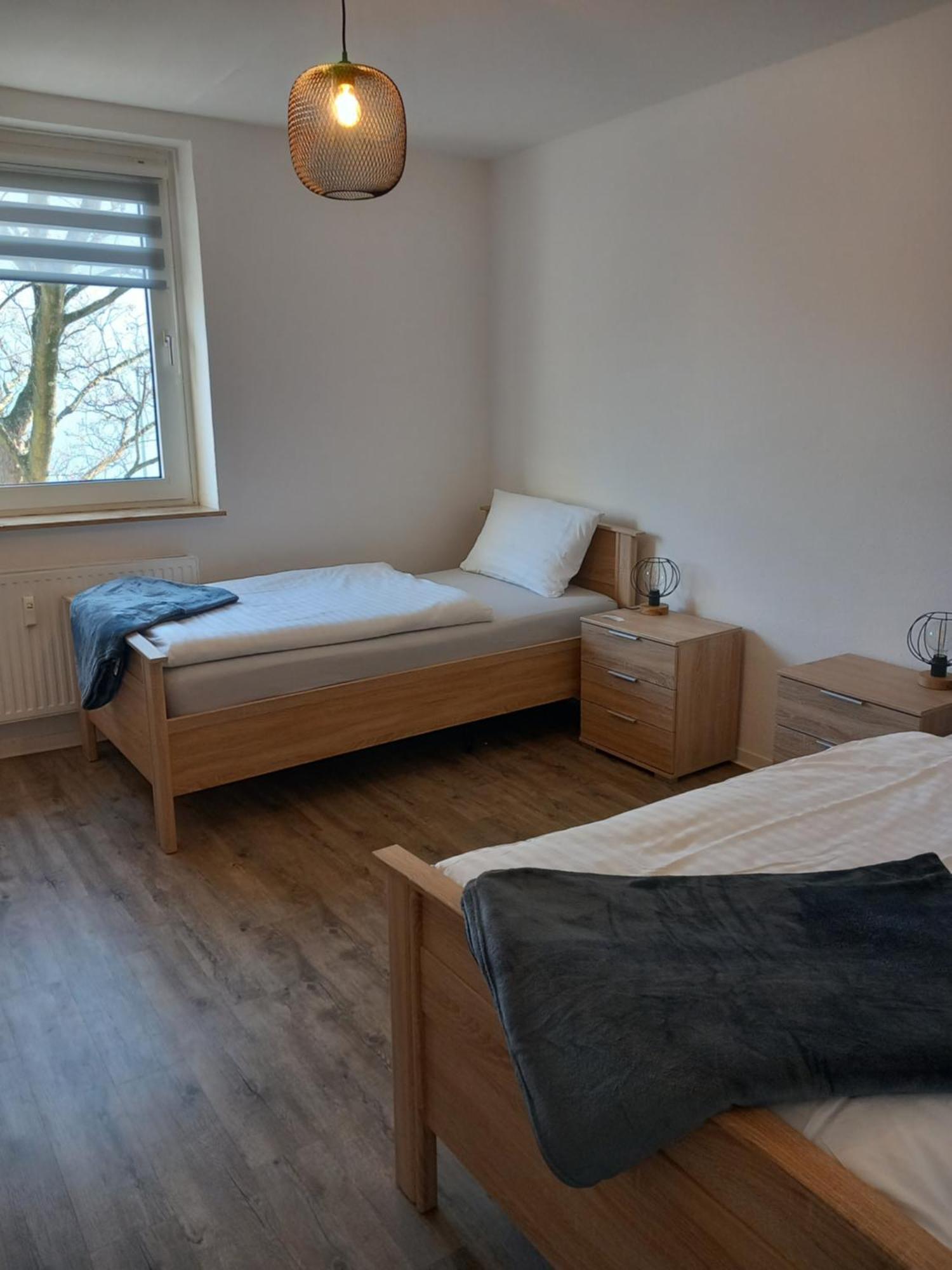 City Apartment Duisburg 1#Netflix &Wlan &Kingsize Bett &Kaffee Maschine & Central & 500M Innenhafen & 2 Min U Bahn ภายนอก รูปภาพ